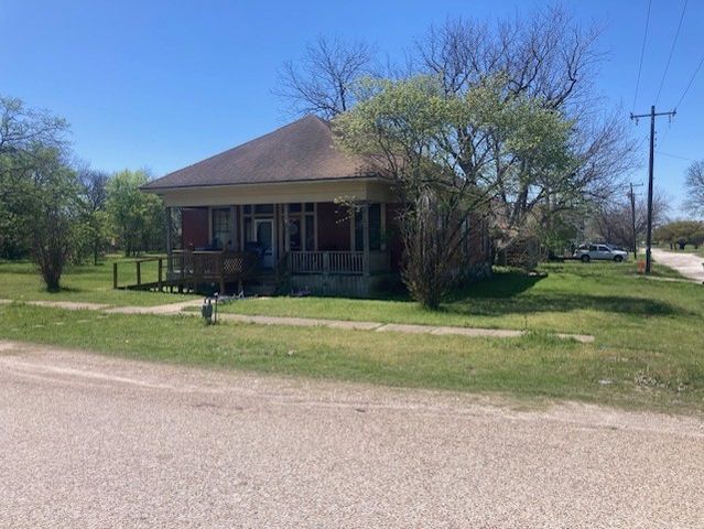 302 S Pearl Street, Mart, TX 76664