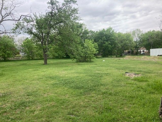 302 S Pearl Street, Mart, TX 76664