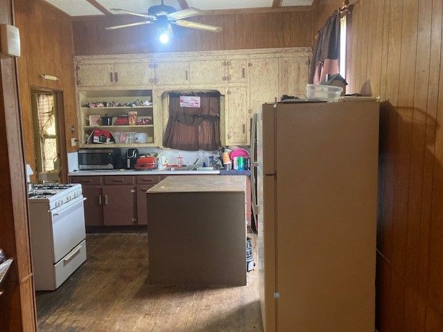 302 S Pearl Street, Mart, TX 76664