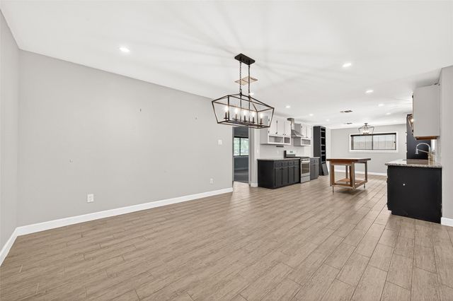 809 Bernard Avenue, Rosenberg, TX 77471
