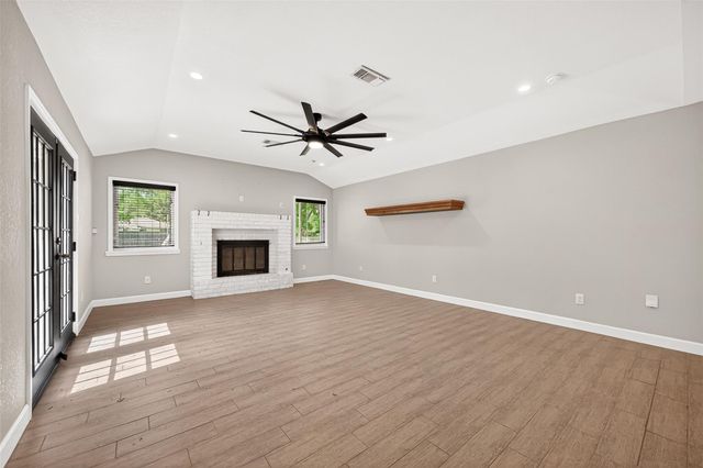 809 Bernard Avenue, Rosenberg, TX 77471