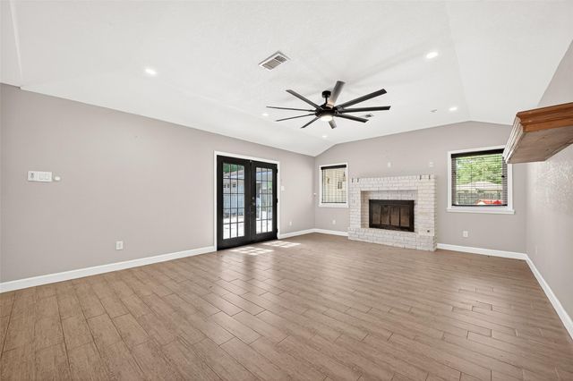 809 Bernard Avenue, Rosenberg, TX 77471