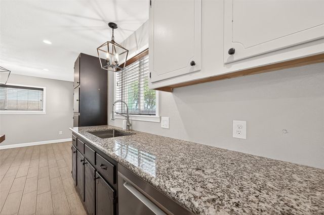 809 Bernard Avenue, Rosenberg, TX 77471