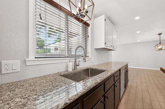 809 Bernard Avenue, Rosenberg, TX 77471
