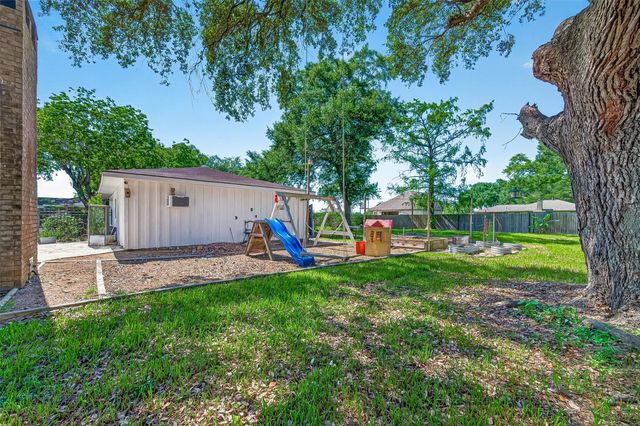 809 Bernard Avenue, Rosenberg, TX 77471