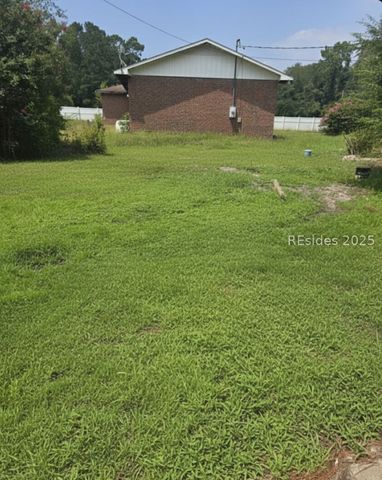 110 Nix St E, Hampton, SC 29924