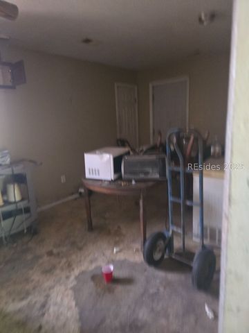 110 Nix St E, Hampton, SC 29924