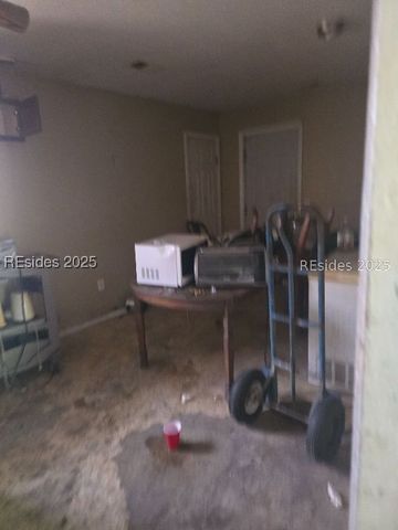 110 Nix St E, Hampton, SC 29924