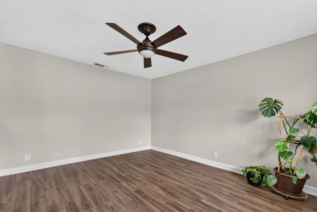 117 Perraud Dr, Folsom, CA 95630