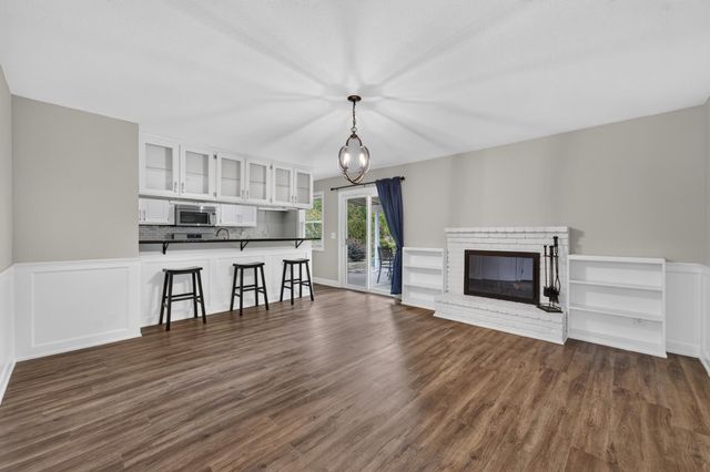 117 Perraud Dr, Folsom, CA 95630