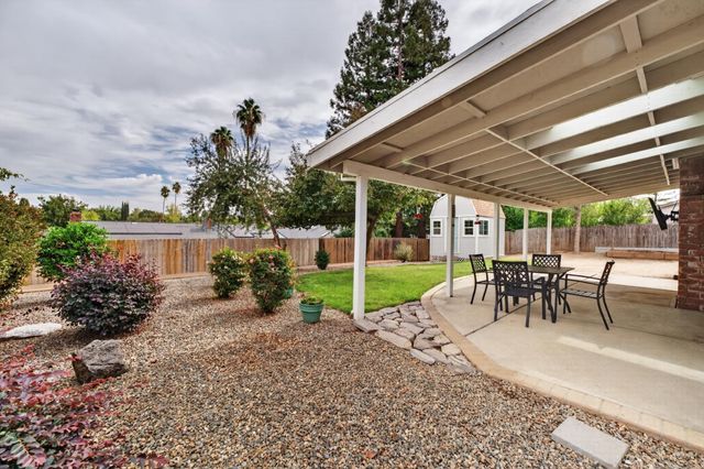 117 Perraud Dr, Folsom, CA 95630