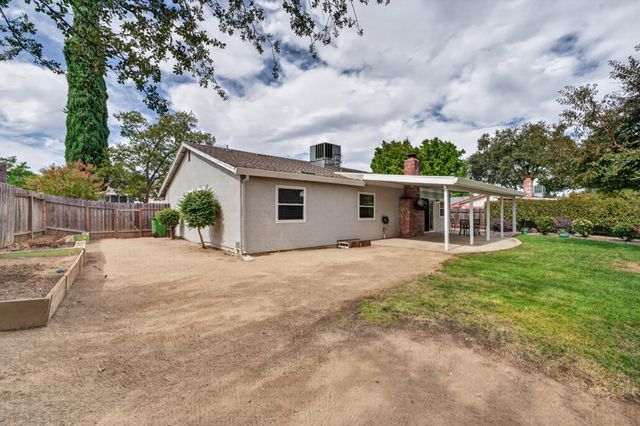 117 Perraud Dr, Folsom, CA 95630
