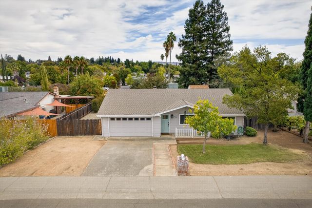 117 Perraud Dr, Folsom, CA 95630