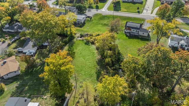 10225 E Watson Road, St Louis, MO 63127