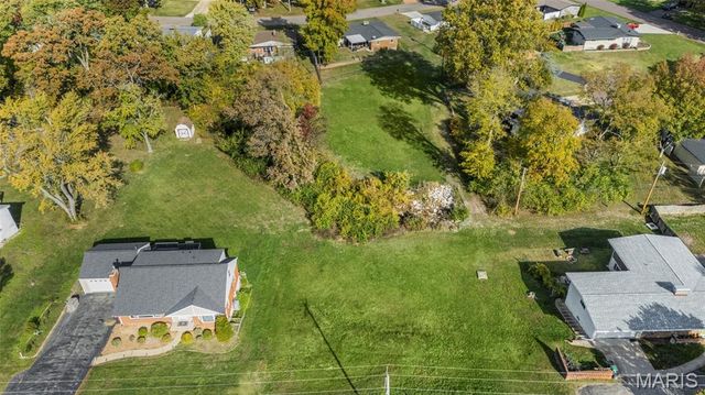 10225 E Watson Road, St Louis, MO 63127