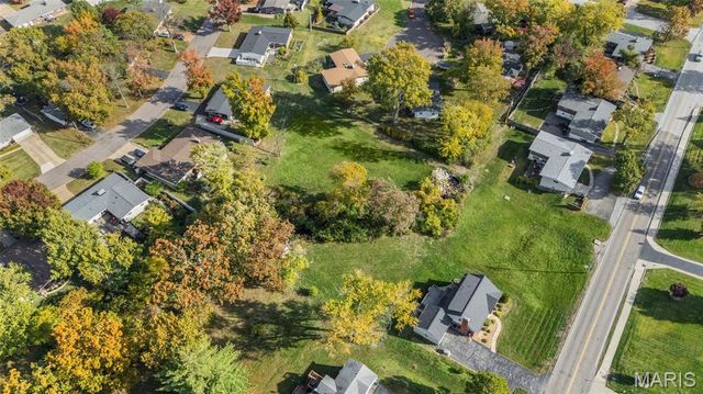 10225 E Watson Road, St Louis, MO 63127