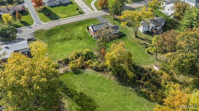 10225 E Watson Road, St Louis, MO 63127