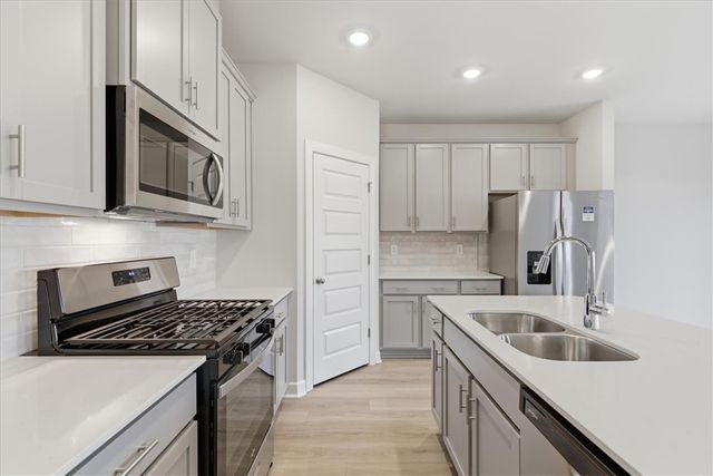 605 Hollybank Street, Fountain Inn, SC 29644