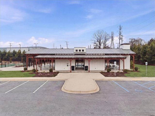 605 Hollybank Street, Fountain Inn, SC 29644