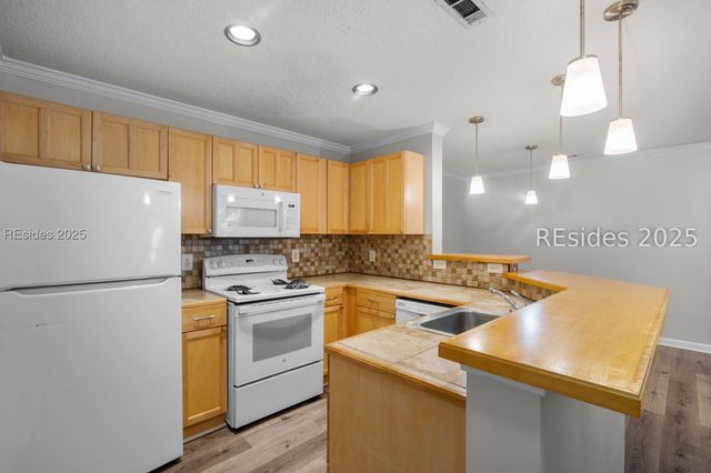 100 Kensington Blvd Apt 405, Bluffton, SC 29910