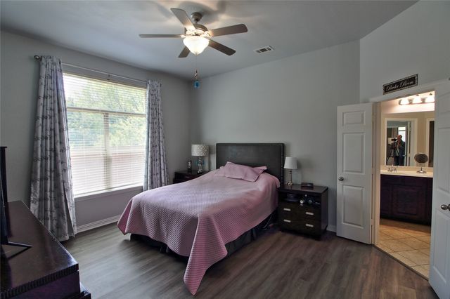 604 Cedarview Drive, Garland, TX 75040