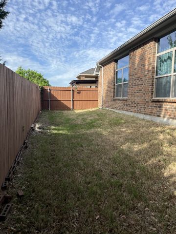 604 Cedarview Drive, Garland, TX 75040