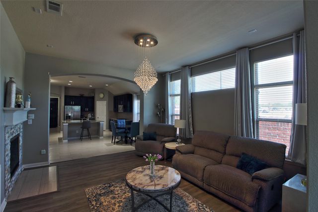 604 Cedarview Drive, Garland, TX 75040