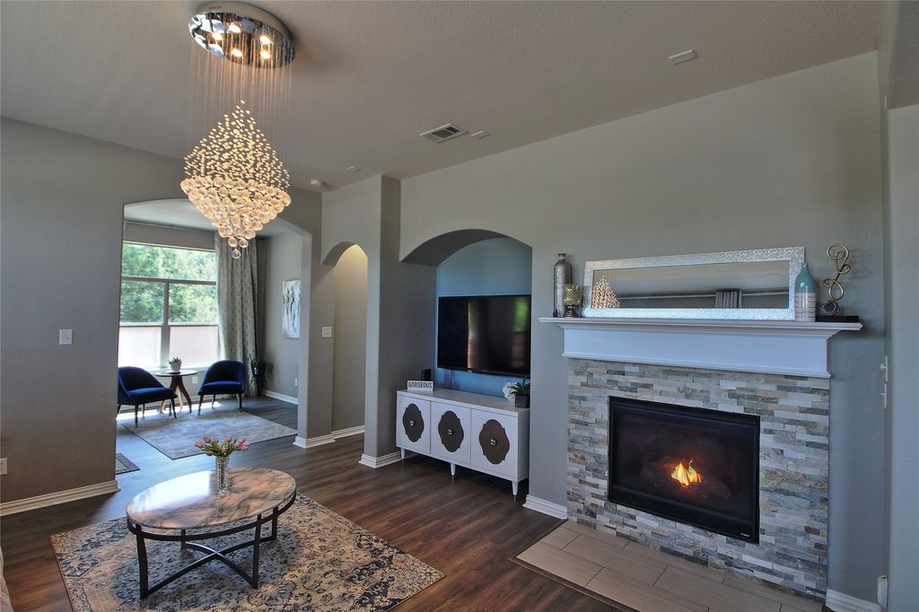 604 Cedarview Drive, Garland, TX 75040