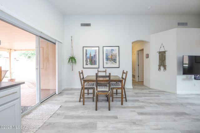 2353 W Silverbell Oasis Way, Tucson, AZ 85745