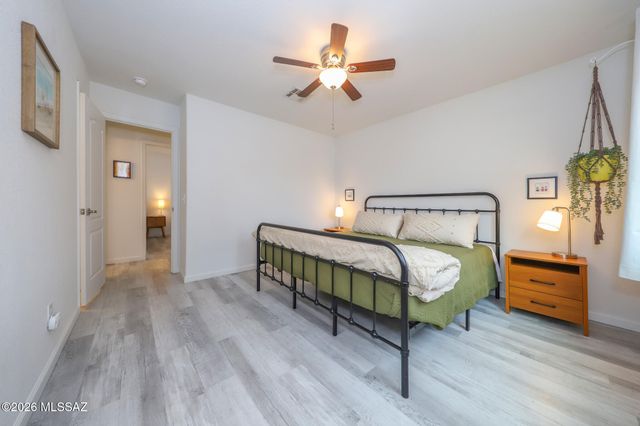 2353 W Silverbell Oasis Way, Tucson, AZ 85745
