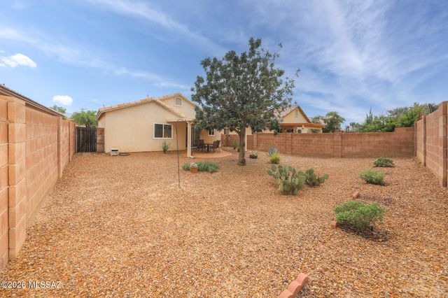 2353 W Silverbell Oasis Way, Tucson, AZ 85745