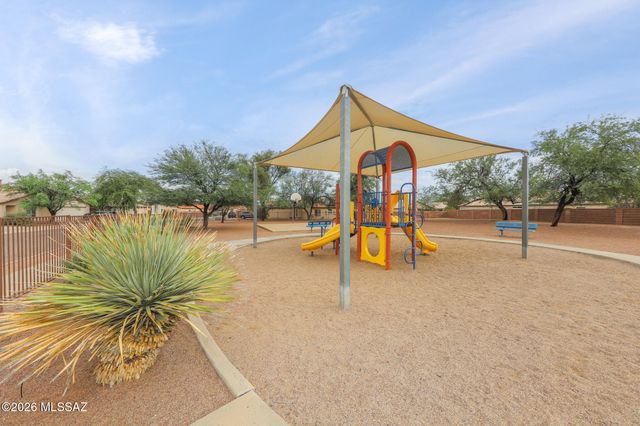2353 W Silverbell Oasis Way, Tucson, AZ 85745
