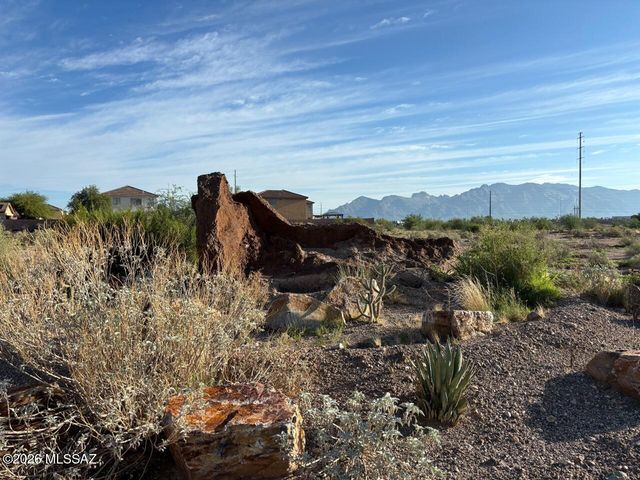 2353 W Silverbell Oasis Way, Tucson, AZ 85745