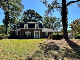 5921 Lake Terrace Court, Fayetteville, NC 28304
