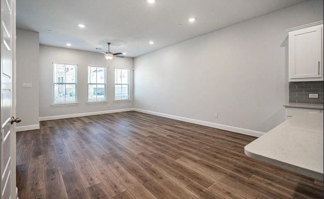 336 Almanor Street, Lewisville, TX 75056