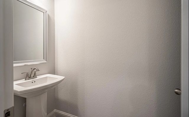 336 Almanor Street, Lewisville, TX 75056