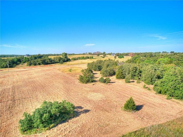 13745 Rockys Way, Arcadia, OK 73007