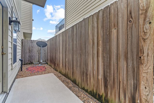 5305 Schuler Street B, Houston, TX 77007