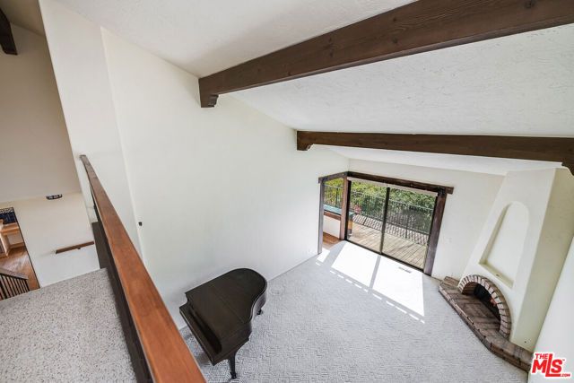 1382 Edgehill Place, Pasadena, CA 91103