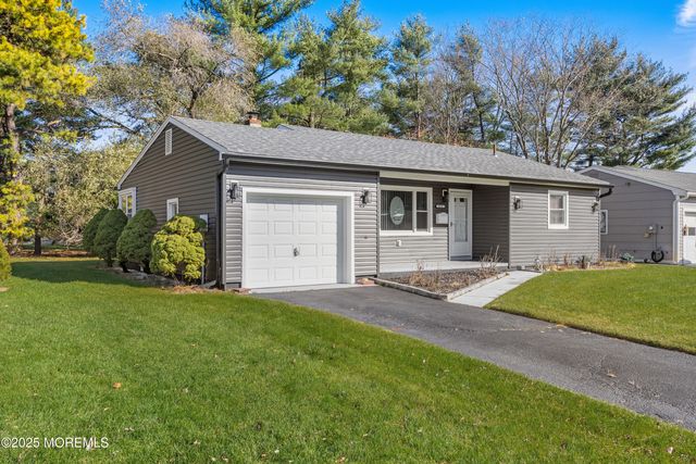 1074 Edgebrook Drive S, Toms River, NJ 08757