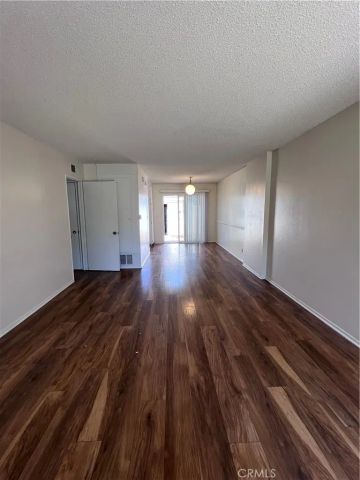 8221 GINNIS Green, Buena Park, CA 90621