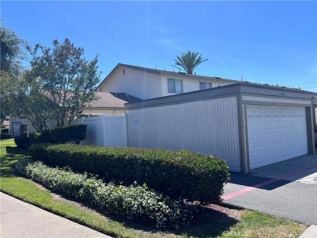 8221 GINNIS Green, Buena Park, CA 90621