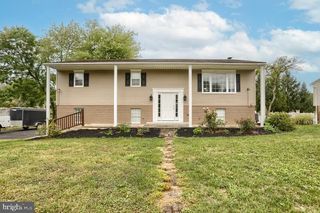 7725 FARMDALE AVENUE, Harrisburg, PA 17112