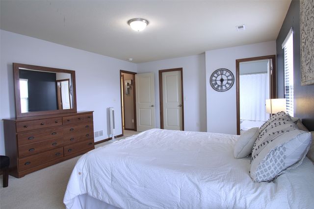 908 35th Street SW, Bondurant, IA 50035