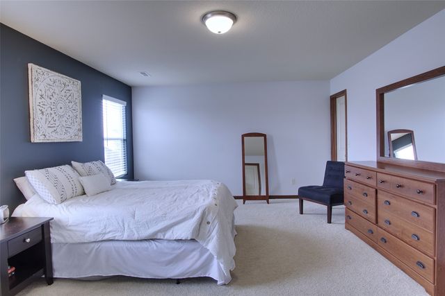 908 35th Street SW, Bondurant, IA 50035