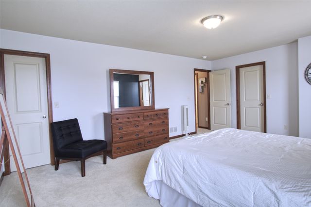 908 35th Street SW, Bondurant, IA 50035