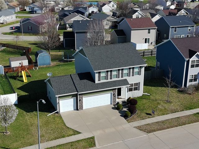 908 35th Street SW, Bondurant, IA 50035