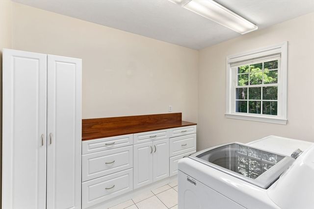 79 Foxwood Lane, Raynham, MA 02767