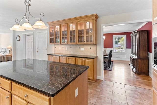 79 Foxwood Lane, Raynham, MA 02767