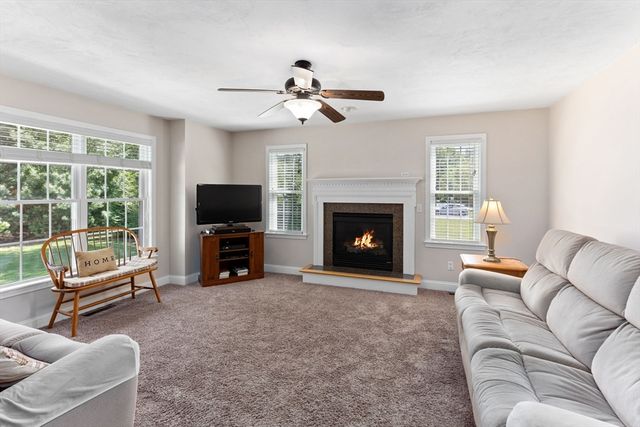 79 Foxwood Lane, Raynham, MA 02767